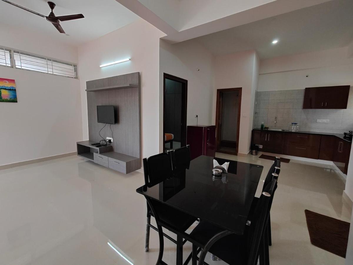 Meer Stay - Premium Service Apartments Vanivilasa Puram Dış mekan fotoğraf